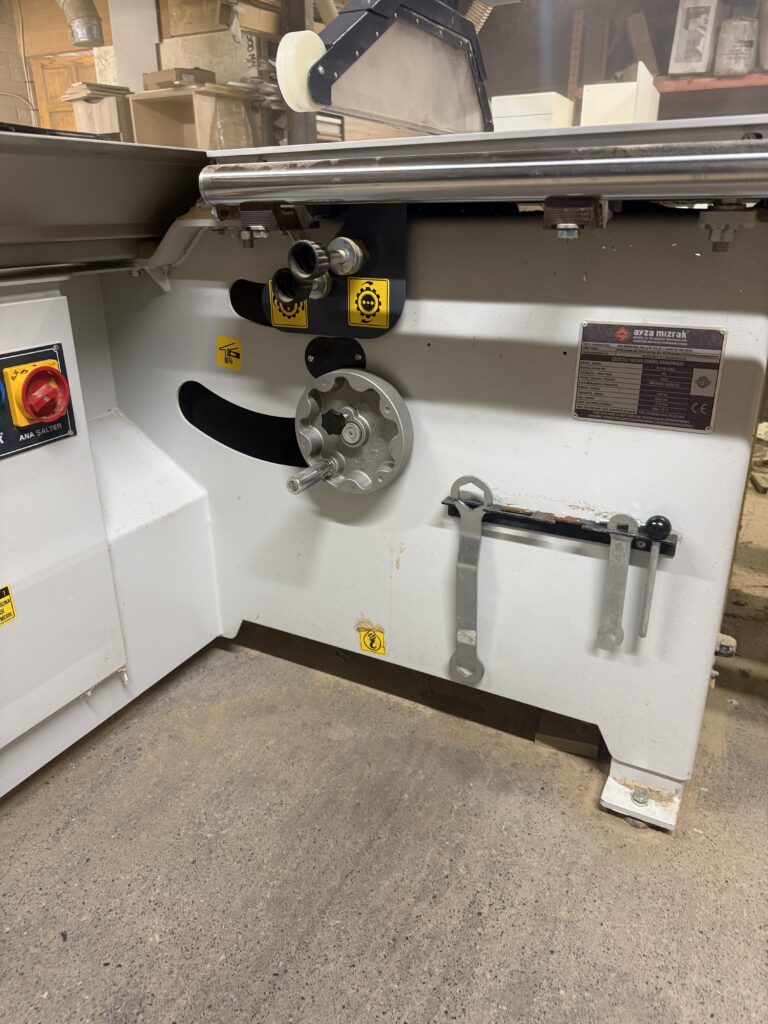 Titan 3200 Panel Saw with Handsafe - view 6