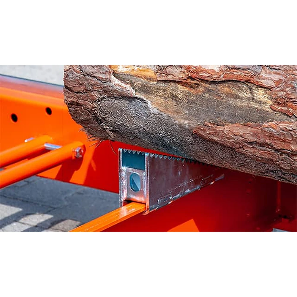 Log leveling wedge supporting a log on the Wood-Mizer LT15 Classic