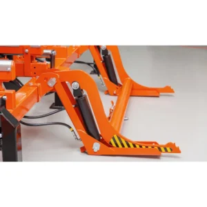 Hydraulic log loading arms on the Wood-Mizer LT20 Start