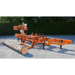Wood-Mizer LT20 Start sawmill with a log on the forecourt