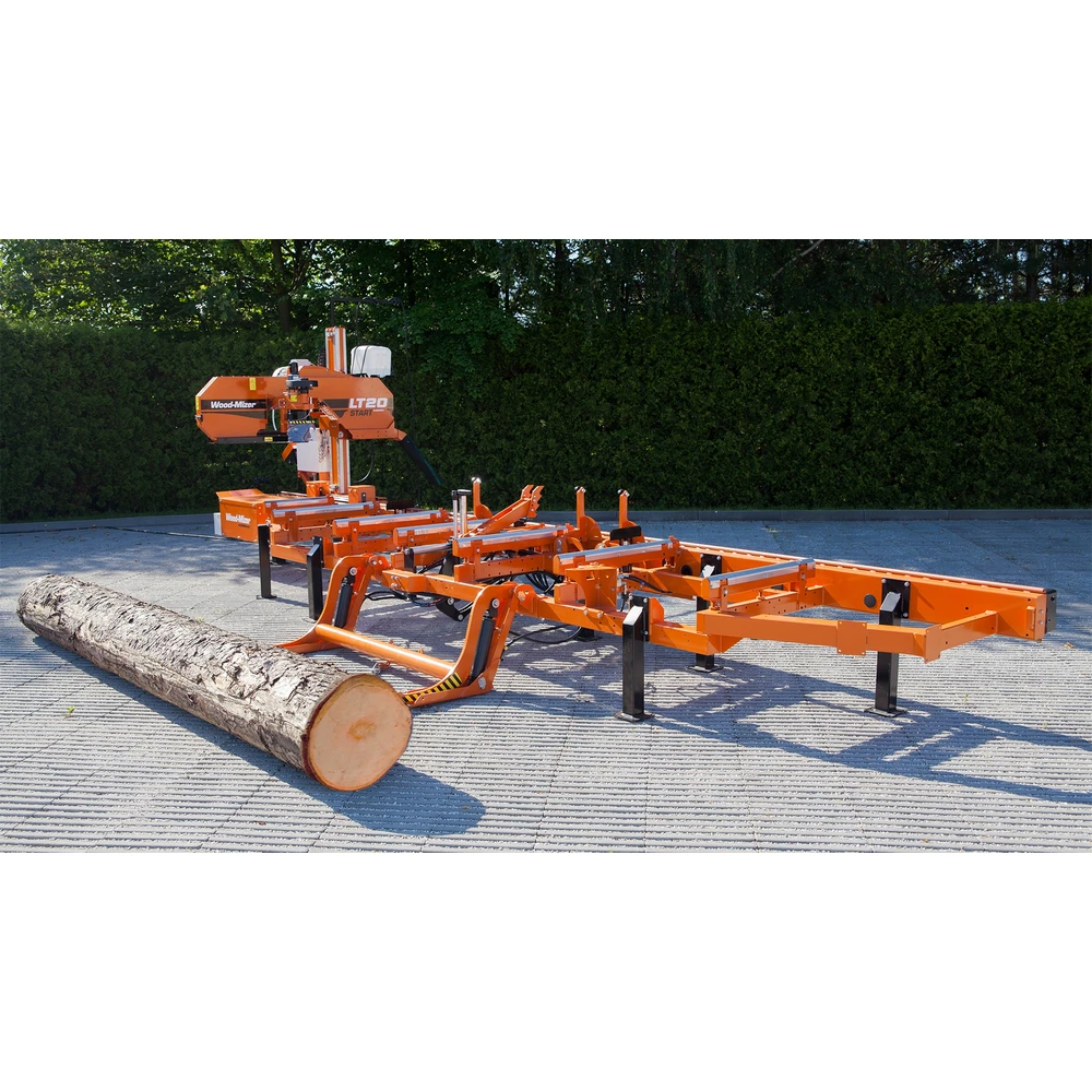 Wood-Mizer LT20 Start sawmill with a log on the forecourt