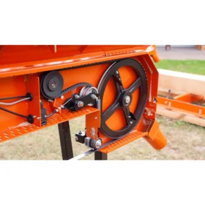 Belted blade wheel and drive on the Wood-Mizer LX50 Super