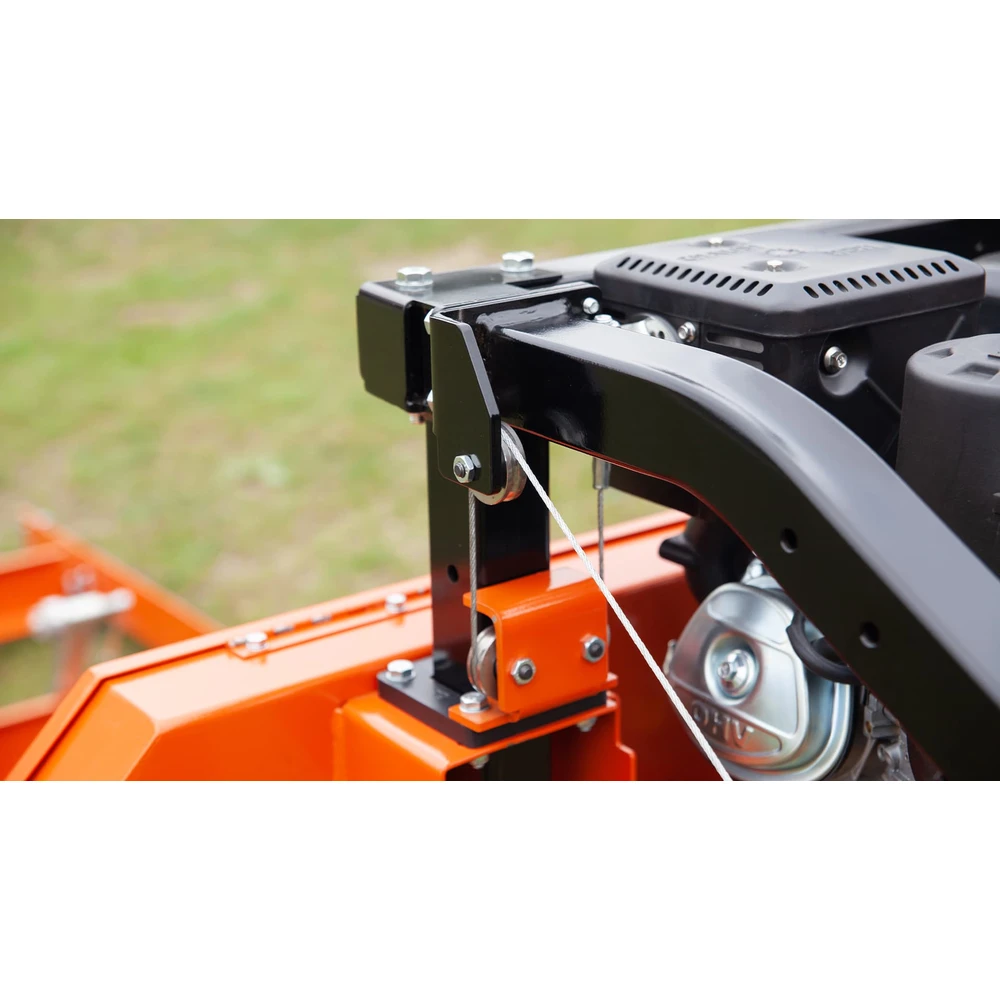 Engine mounting on the Wood-Mizer LX50 Super sawhead