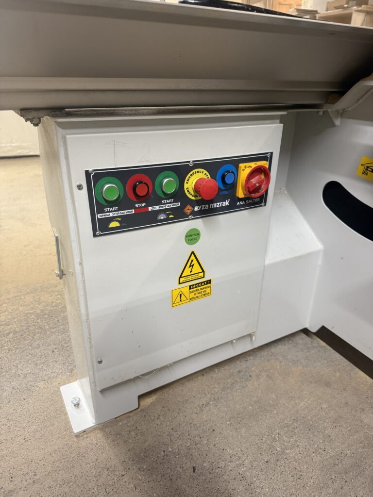 Titan 3200 Panel Saw with Handsafe - view 2